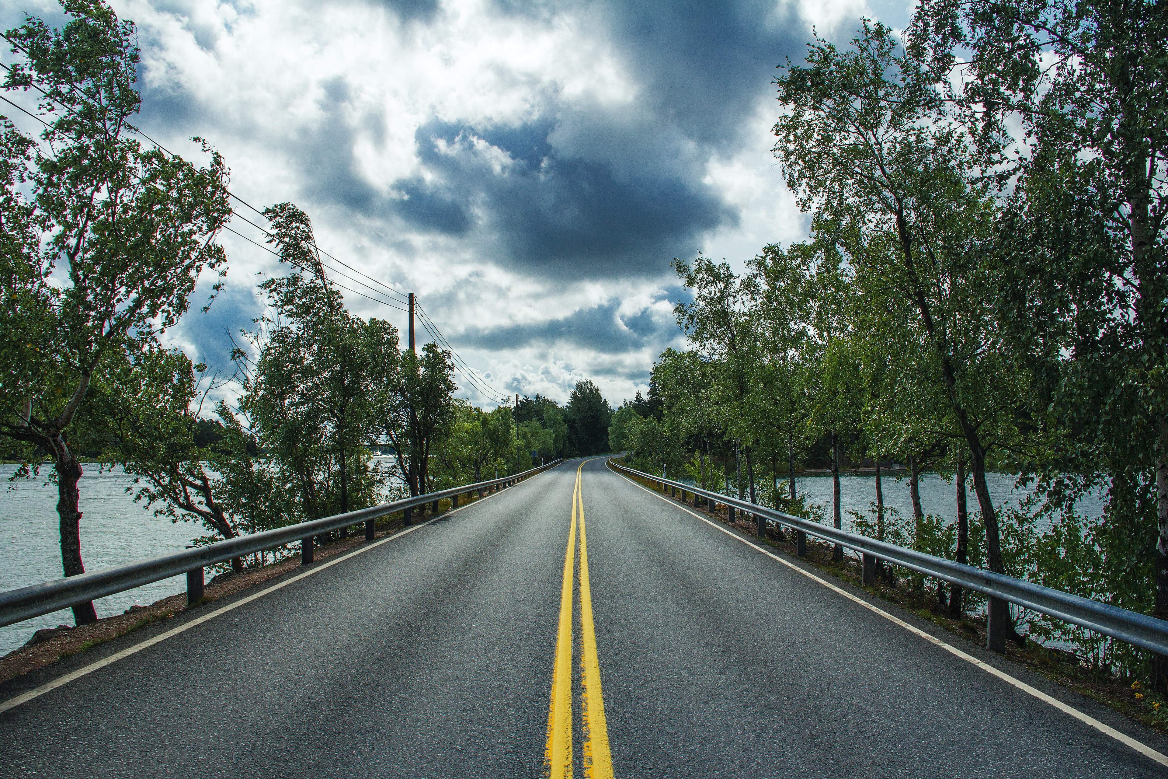 motorradtour-Nordkap-straße.jpg